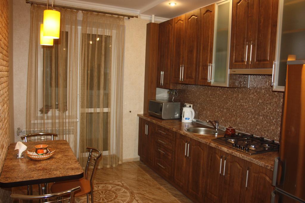 Apartments In The City Center ポルタヴァ エクステリア 写真